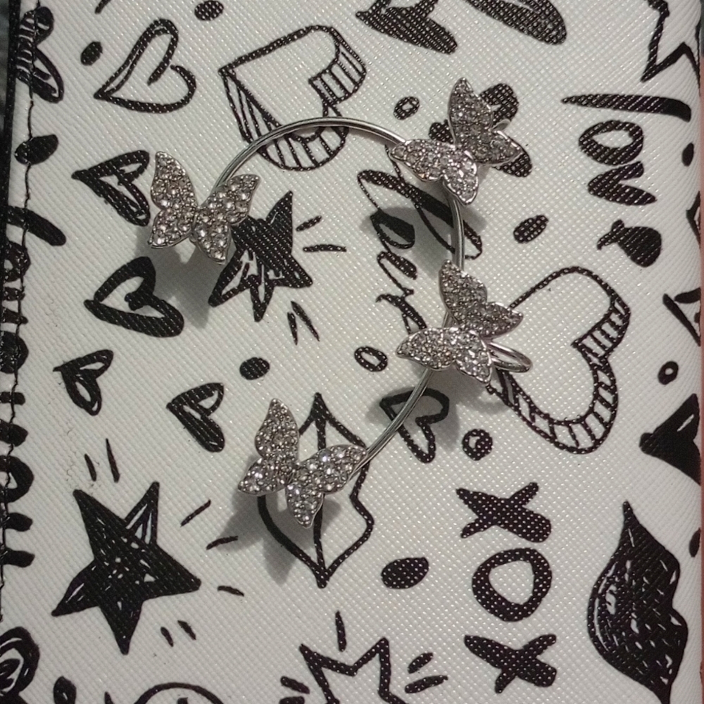 Ear piece